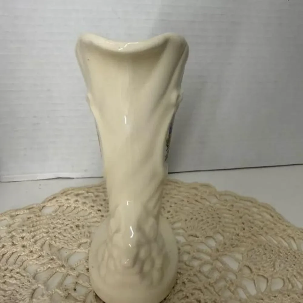 Vintage Ceramic Cornucopia Floral Vase 6”
